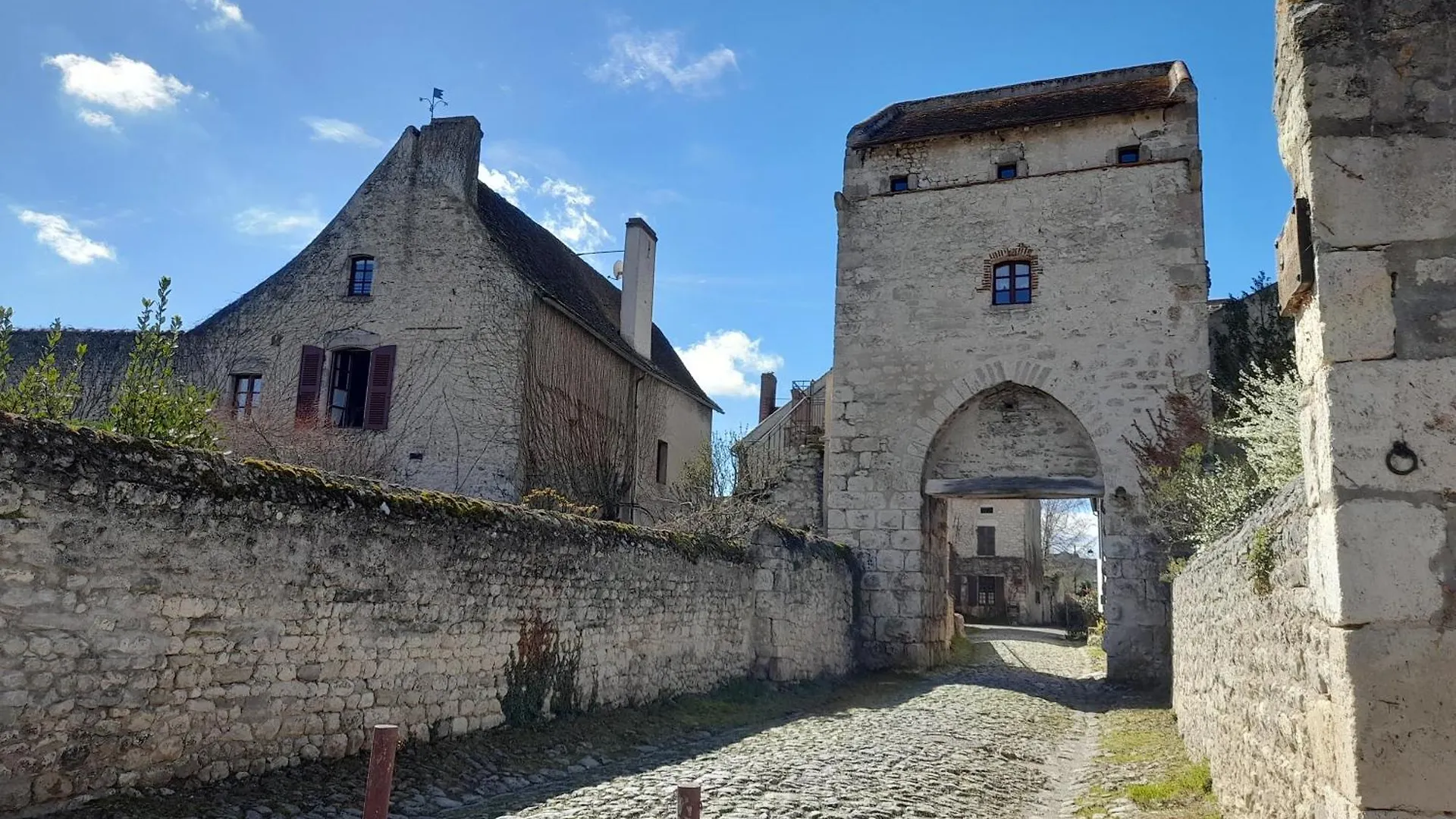 La Maison Du Prince De Conde Charroux-d'Allier